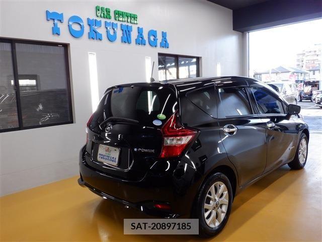 Nissan NOTE 2018-08 247997-2