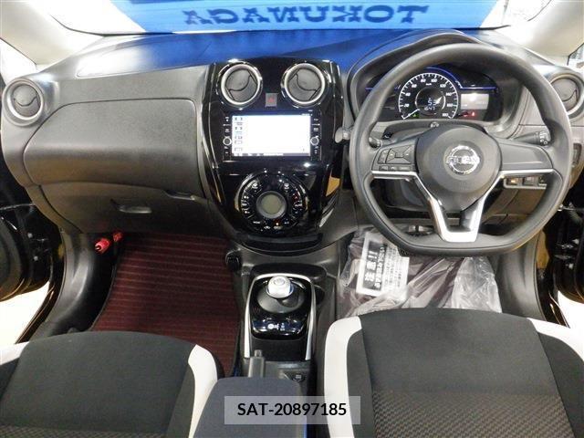 Nissan NOTE 2018-08 247997-4