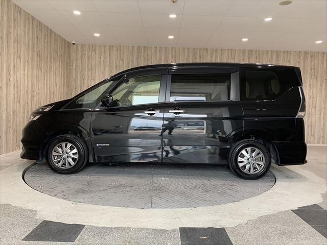 Nissan SERENA 2018-09 6986-7