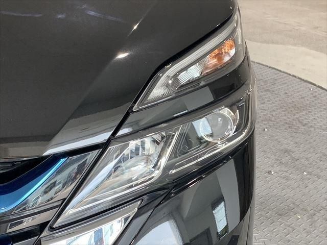 Nissan SERENA 2018-09 6986-8