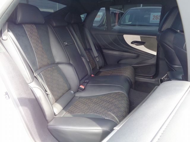 Lexus LS 2018-01 28975-5