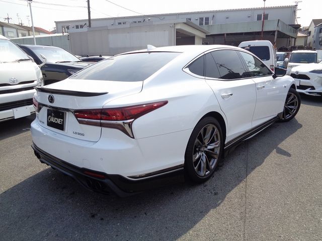 Lexus LS 2018-01 28975-2
