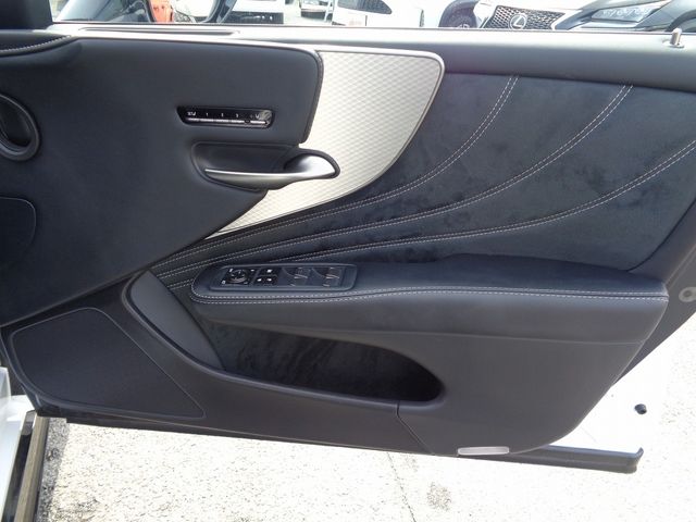 Lexus LS 2018-01 28975-22