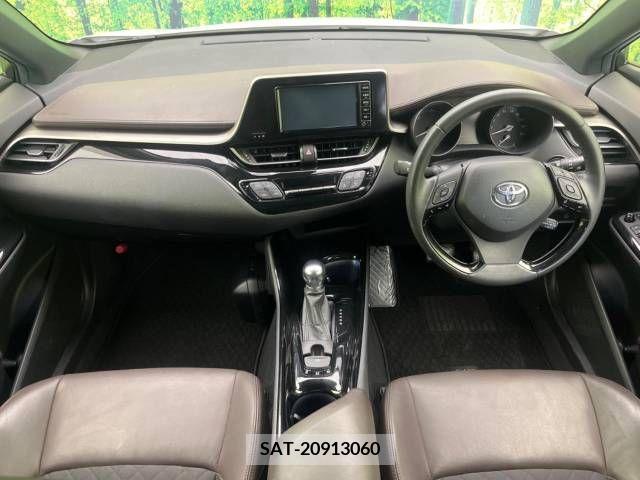 Toyota C-HR 2017-07 374875-1