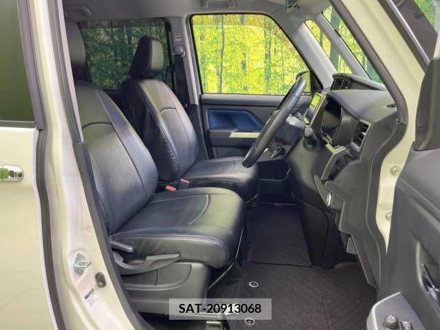 Toyota ROOMY 2018-06 348114-8