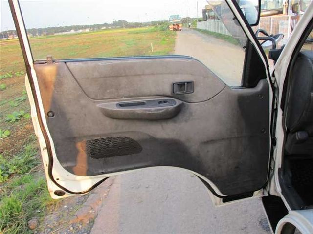 Mazda BONGO TRUCK 2005-03 1724-16