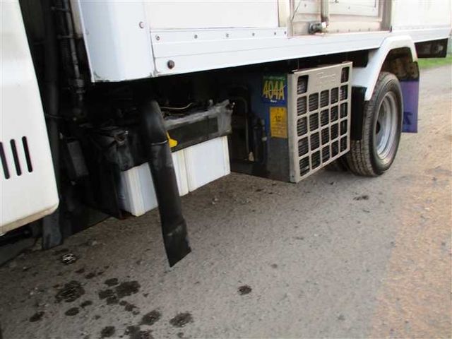 Mazda BONGO TRUCK 2005-03 1724-17