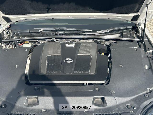 Lexus LS 2018-01 388122-23