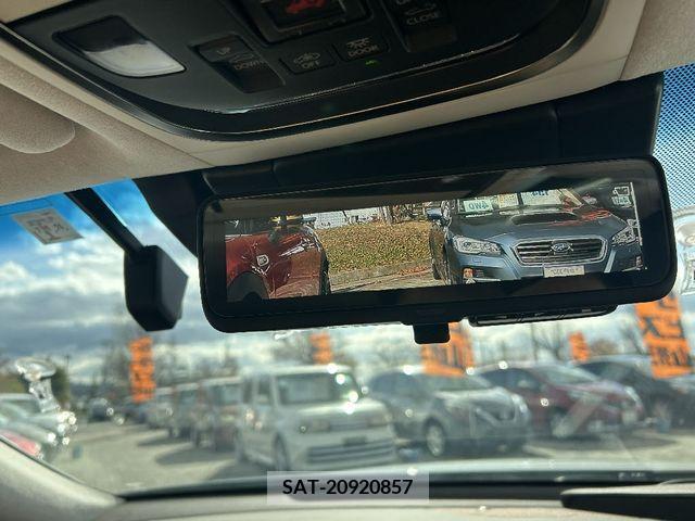 Lexus LS 2018-01 388122-21