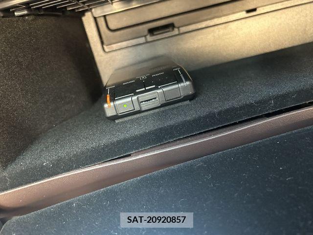 Lexus LS 2018-01 388122-20