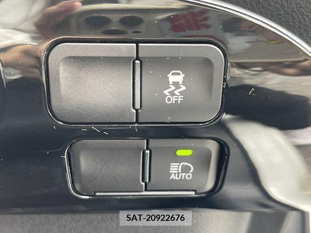 Toyota PRIUS 2019-06 329975-12