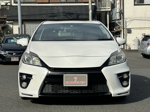Toyota PRIUS 2014-01 195492-1