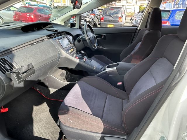 Toyota PRIUS 2014-01 195492-10