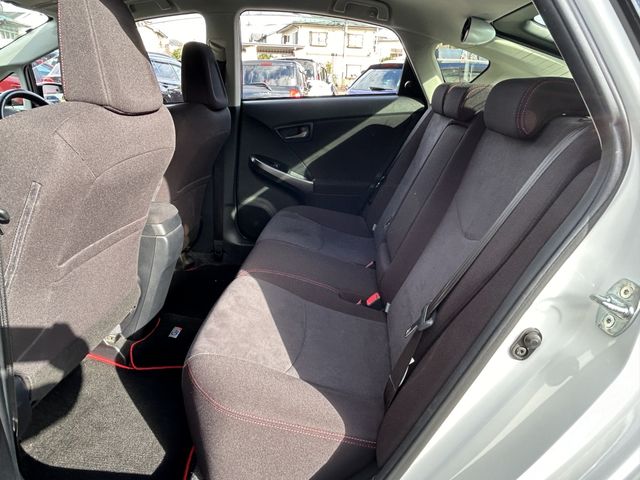 Toyota PRIUS 2014-01 195492-12