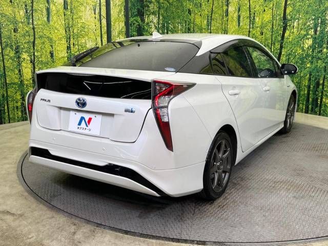 Toyota PRIUS 2016-08 185961-17