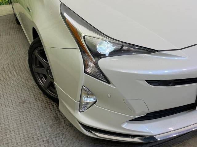 Toyota PRIUS 2016-08 185961-12