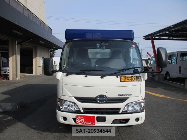 Hino DUTRO 2018-03 296666-2
