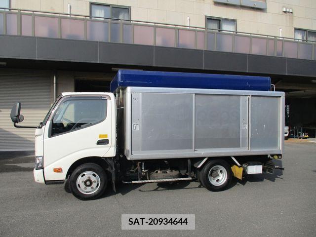 Hino DUTRO 2018-03 296666-4