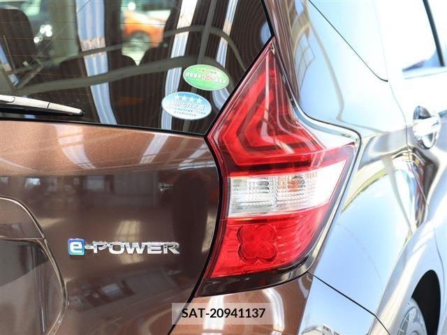 Nissan NOTE 2017-03 341677-8