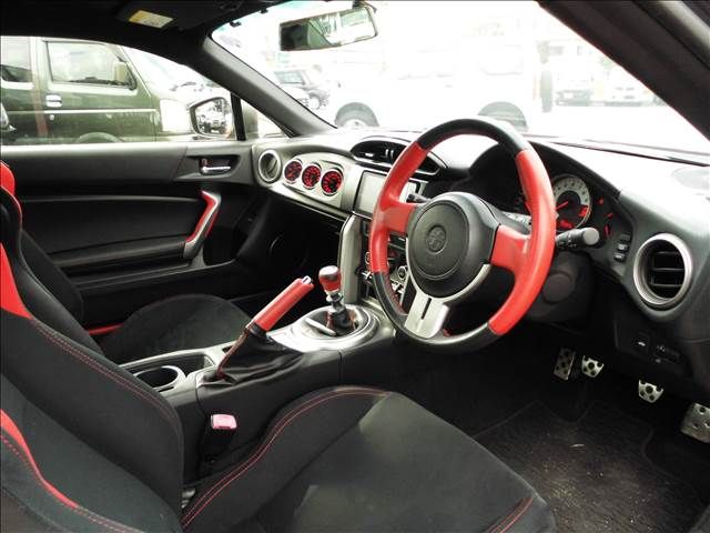 Toyota 86 2012-06 1357-2
