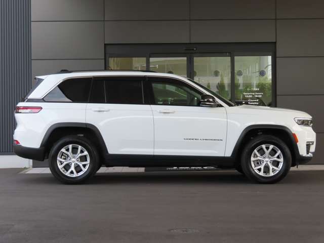 Jeep GRAND CHEROKEE 2023-02 20387-5