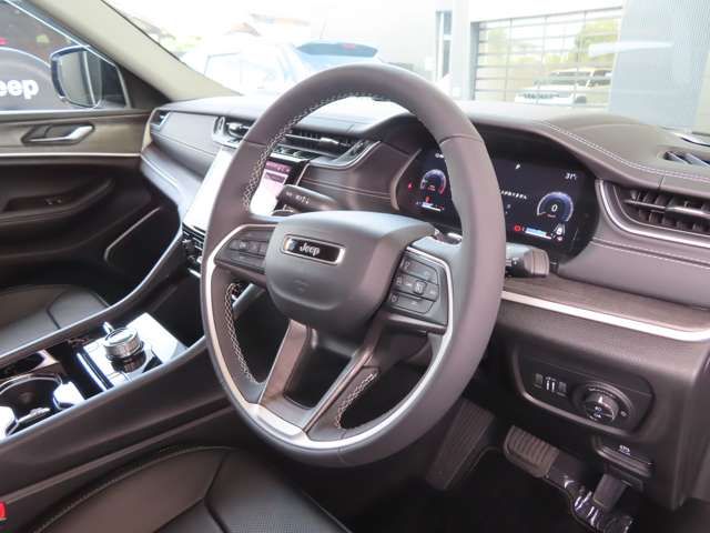 Jeep GRAND CHEROKEE 2023-02 20387-10