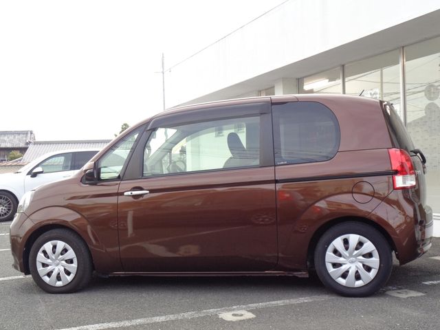 Toyota PORTE 2016-05 189169-22