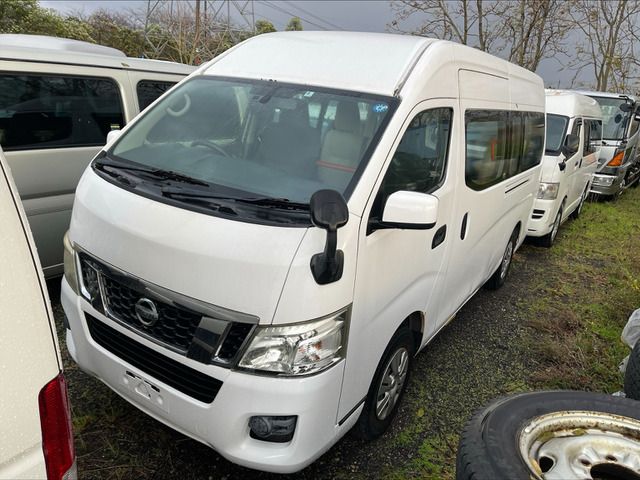 Nissan NV350 Caravan 2013-08 185971-4