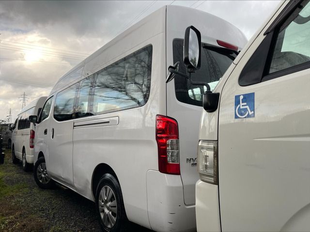 Nissan NV350 Caravan 2013-08 185971-1