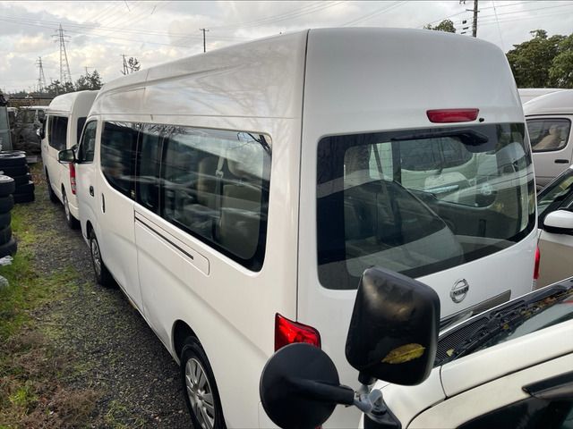 Nissan NV350 Caravan 2013-08 185971-12