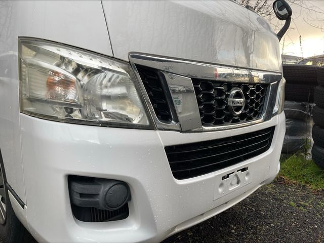 Nissan NV350 Caravan 2013-08 185971-10