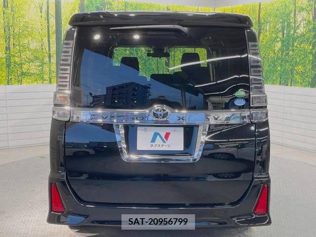 Toyota VOXY 2017-07 228417-15