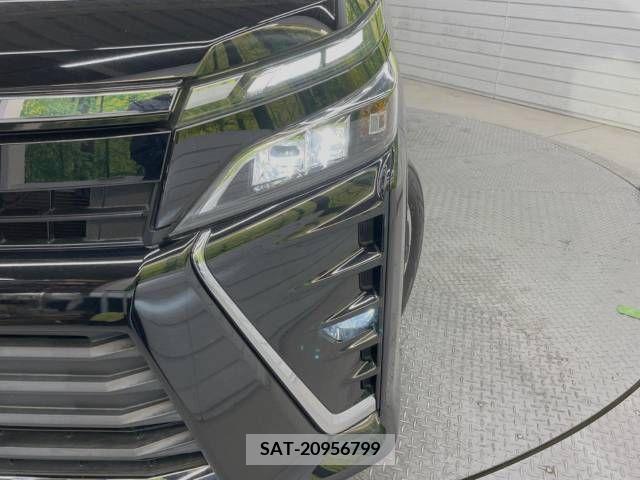 Toyota VOXY 2017-07 228417-12