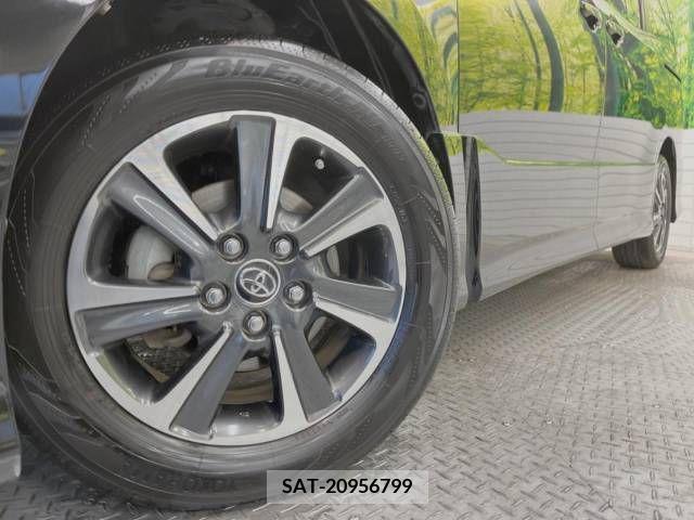 Toyota VOXY 2017-07 228417-13