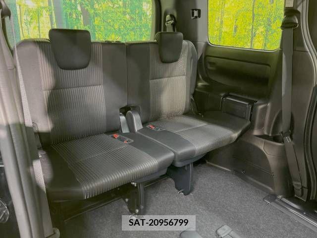 Toyota VOXY 2017-07 228417-10