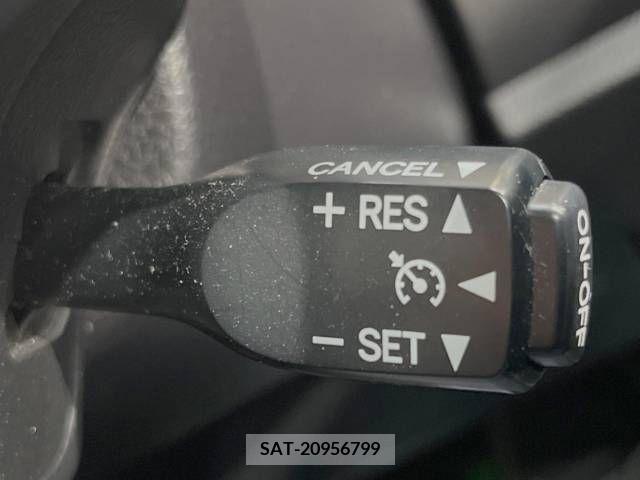 Toyota VOXY 2017-07 228417-6