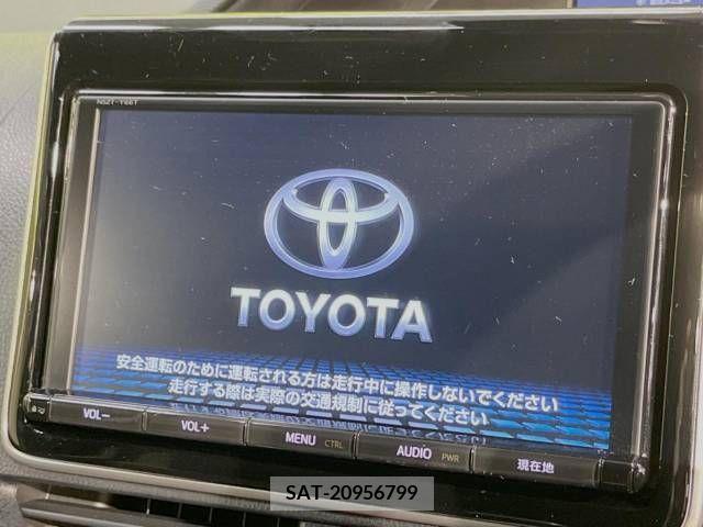 Toyota VOXY 2017-07 228417-3