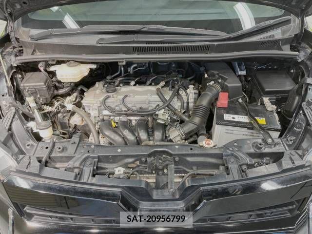 Toyota VOXY 2017-07 228417-18
