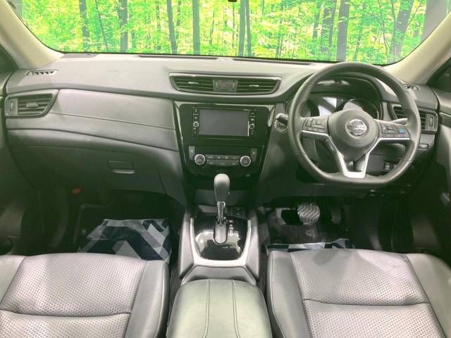 Nissan X-TRAIL 2018-08 11348-1