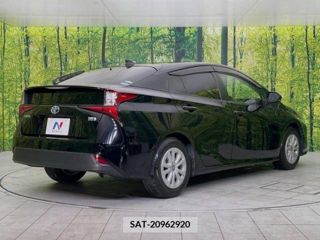 Toyota PRIUS 2021-04 372928-17