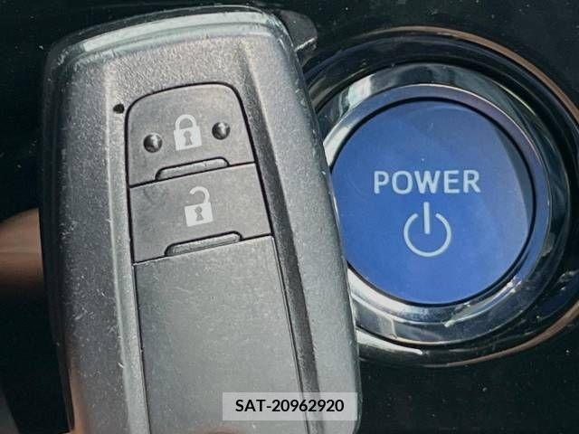Toyota PRIUS 2021-04 372928-7