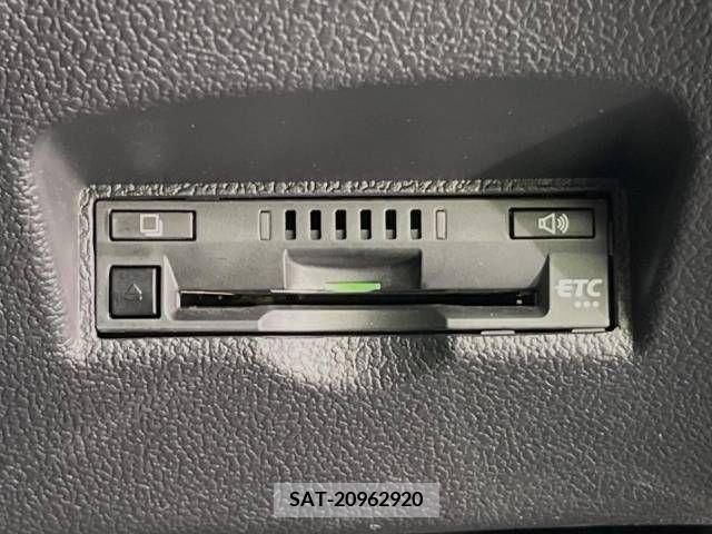 Toyota PRIUS 2021-04 372928-5