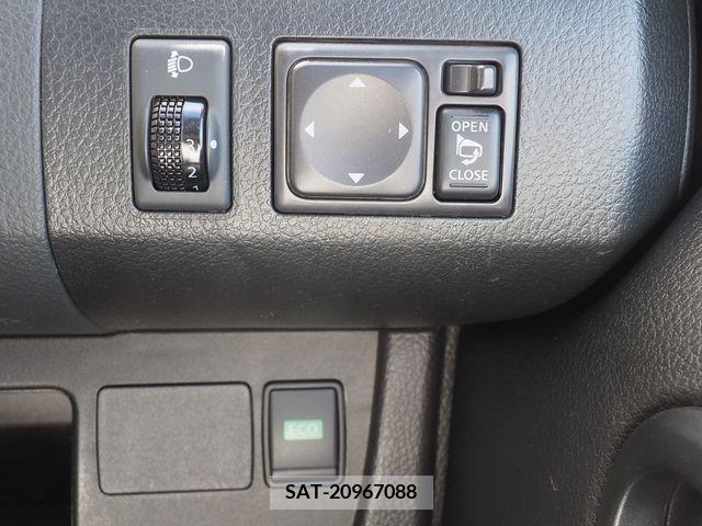Nissan SERENA 2014-06 371757-5