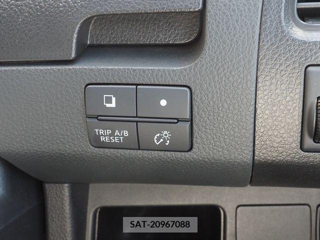 Nissan SERENA 2014-06 371757-4