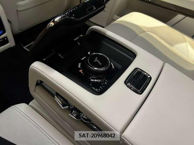ROLLS-ROYCE GHOST 2023-02 211063-15