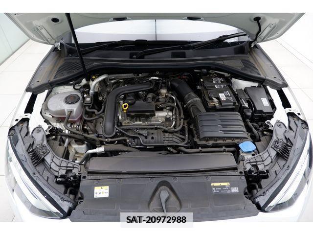 Audi A3 2021-06 318080-11