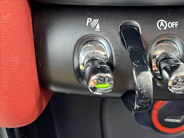Bmw MINI 2016-04 6893-7