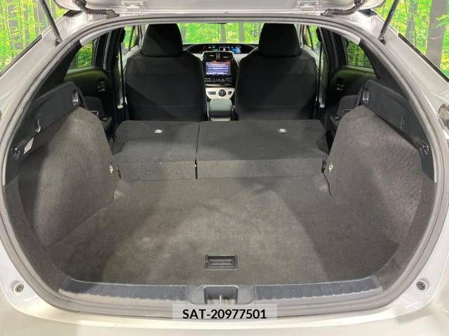 Toyota PRIUS 2016-03 380306-10