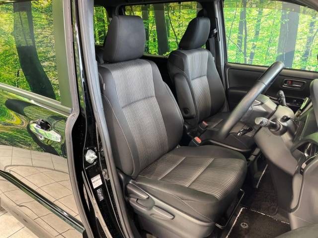 Toyota VOXY 2018-10 5480-8