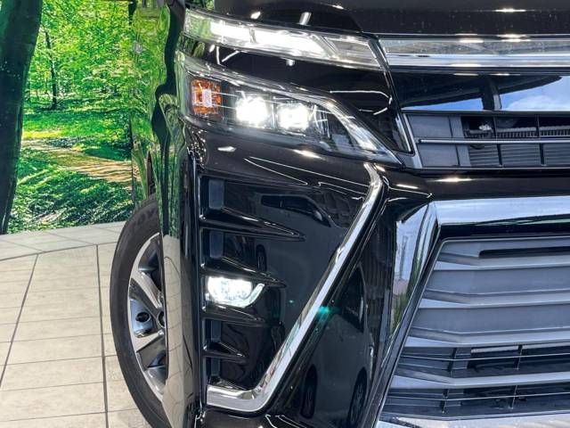 Toyota VOXY 2018-10 5480-12